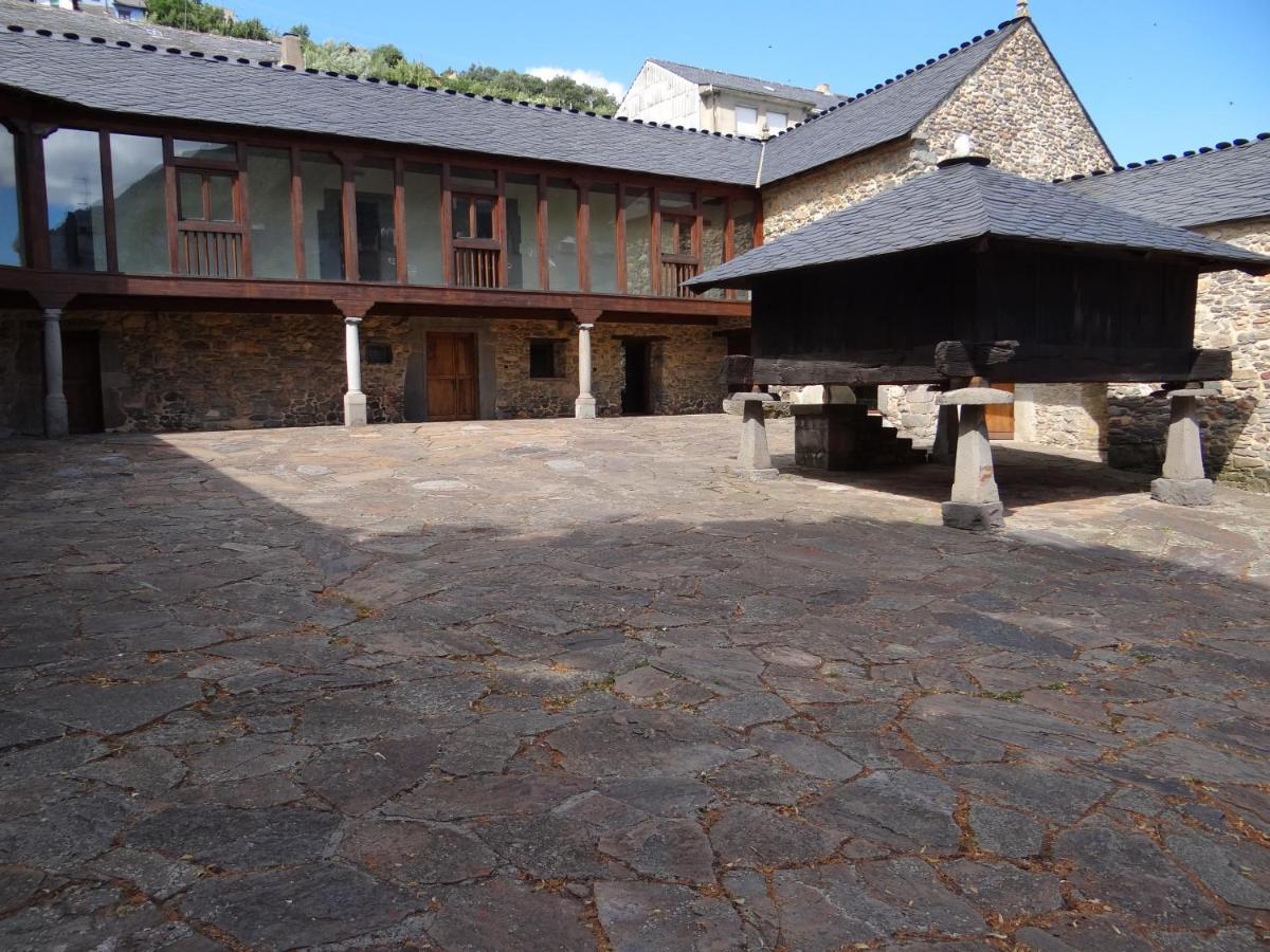Albergue Francisco Giner De Los Rios Villablino Ngoại thất bức ảnh