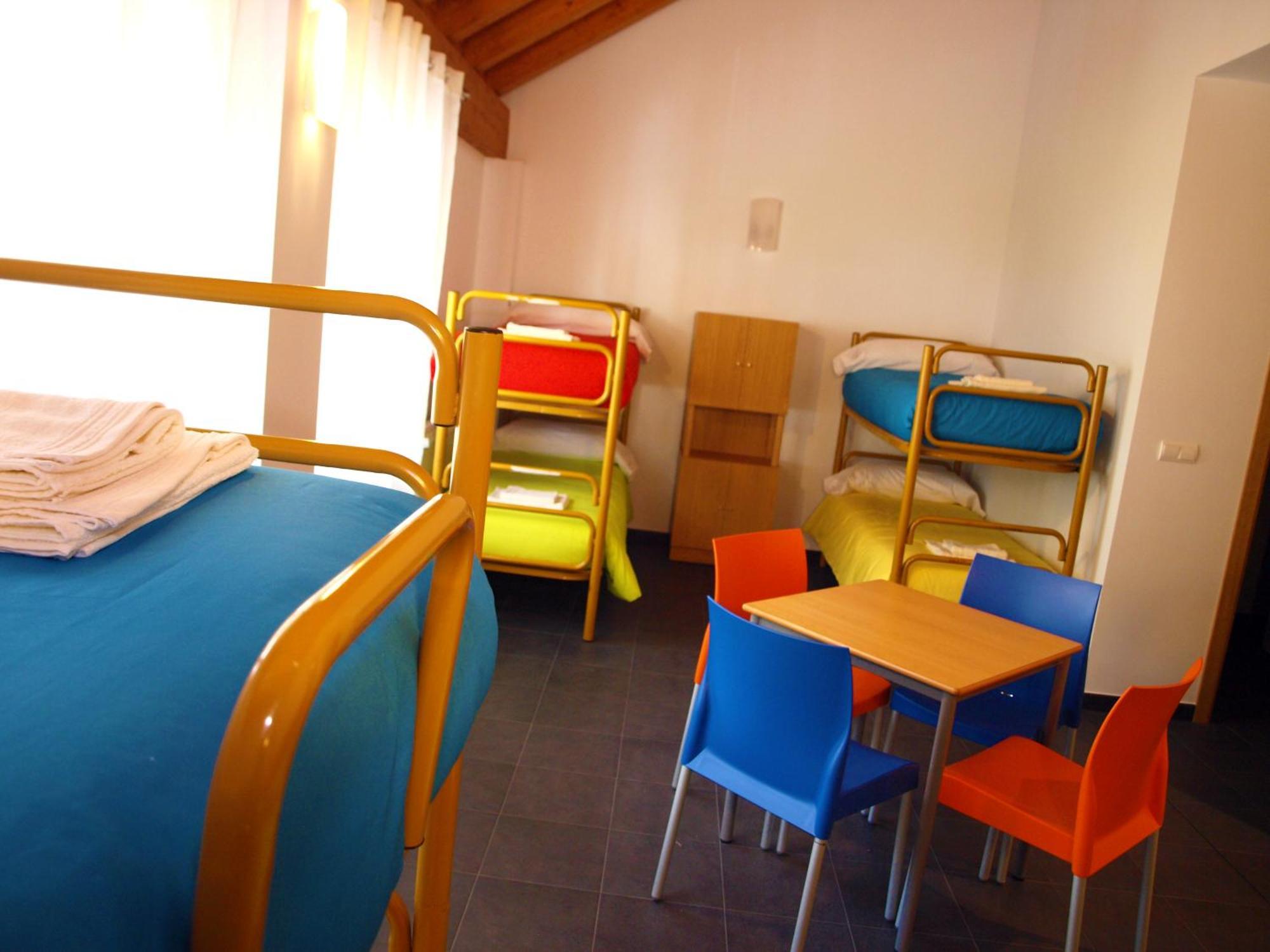 Albergue Francisco Giner De Los Rios Villablino Ngoại thất bức ảnh